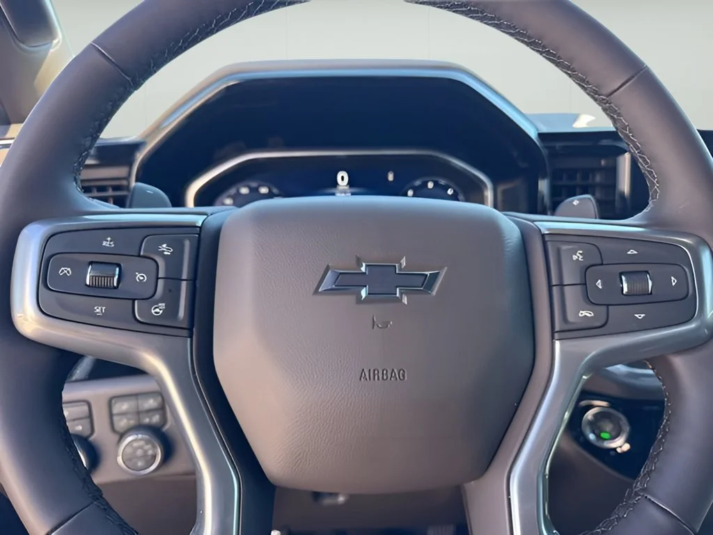 New 2026 Summit White Chevrolet RST image 25