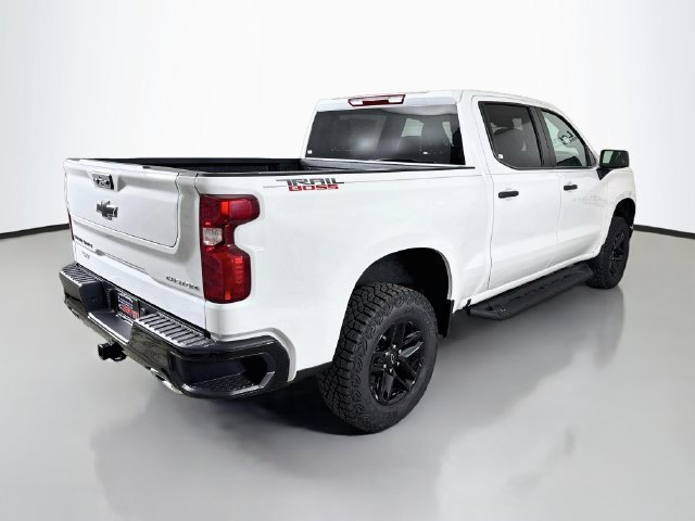 New 2026 Summit White Chevrolet Custom Trail Boss image 9