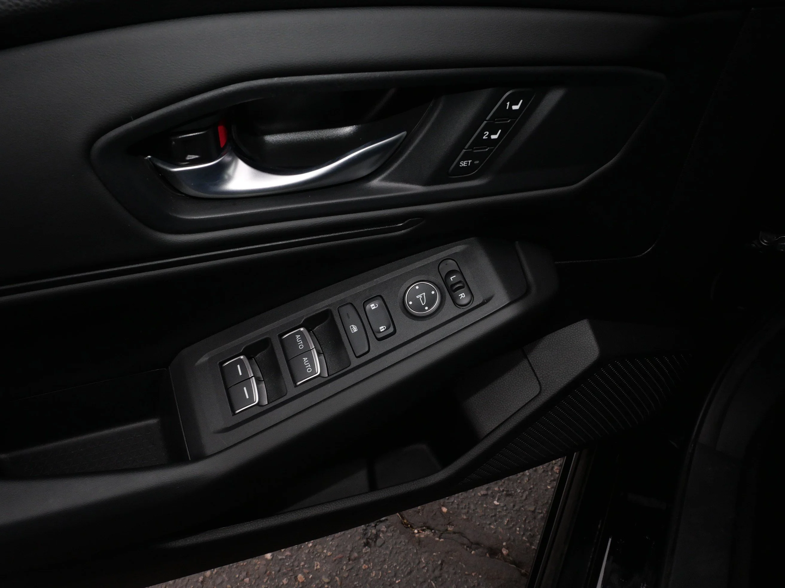 Used 2024 Crystal Black Pearl Honda EX-L image 19