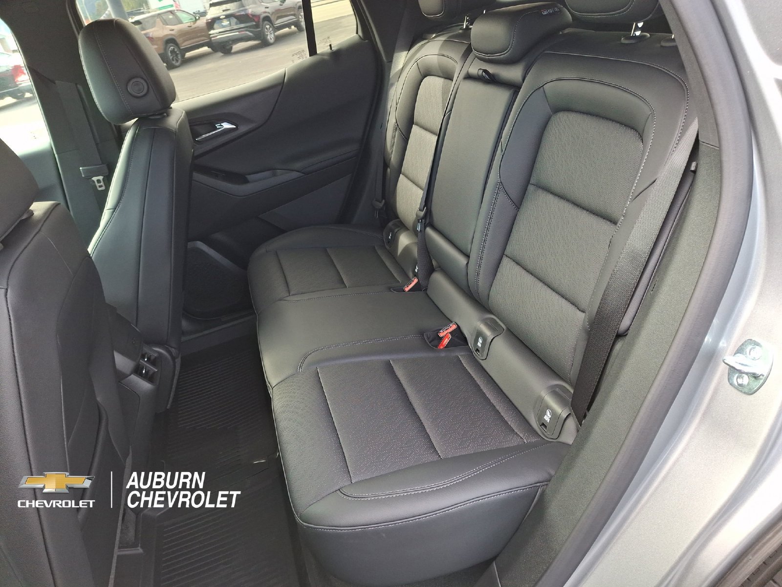 2027 Chevrolet Equinox LT - Photo 17