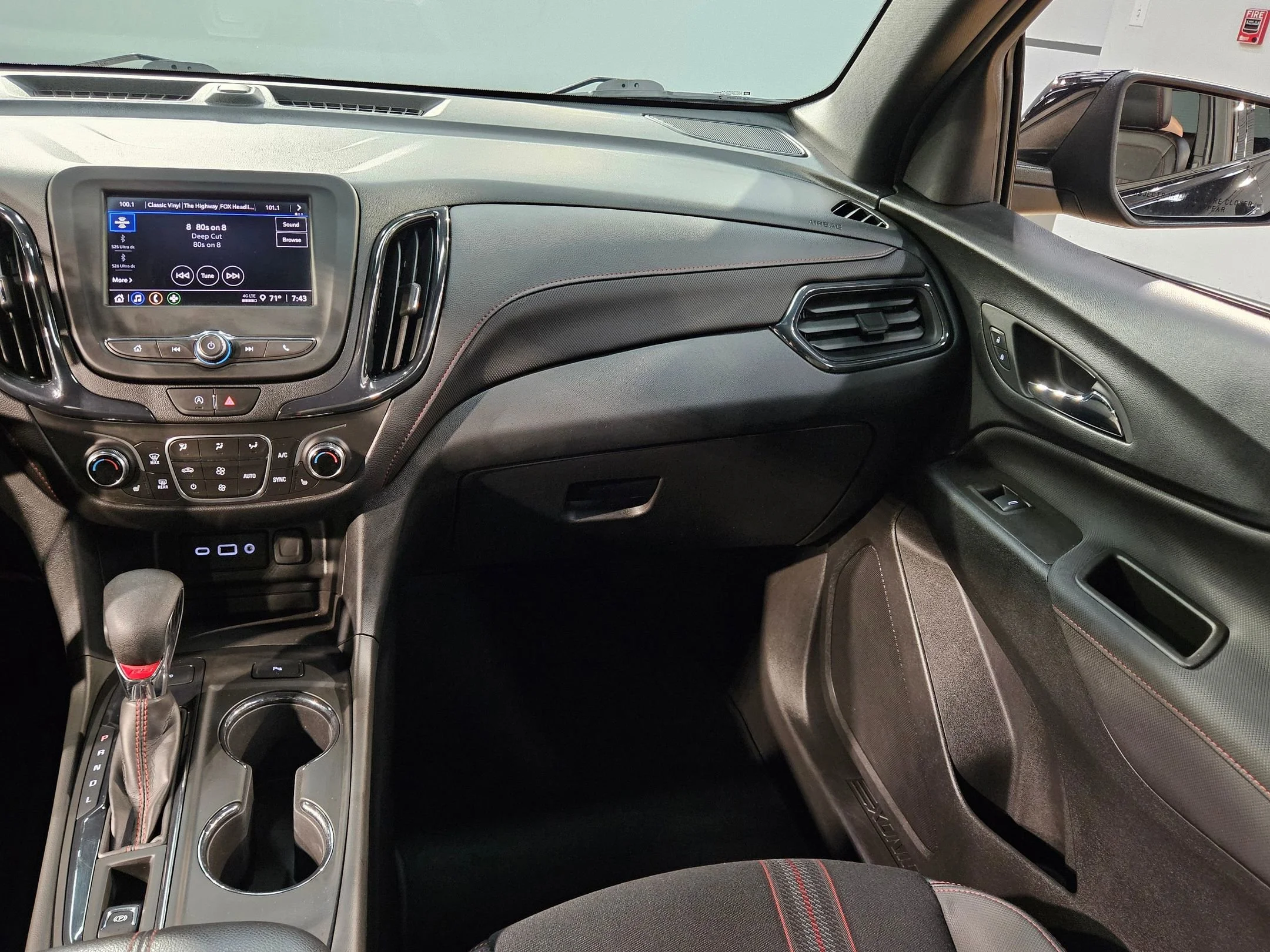2023 Chevrolet Equinox RS - Photo 11