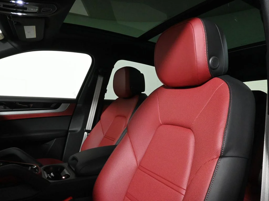 Used 2026  Porsche S image 15