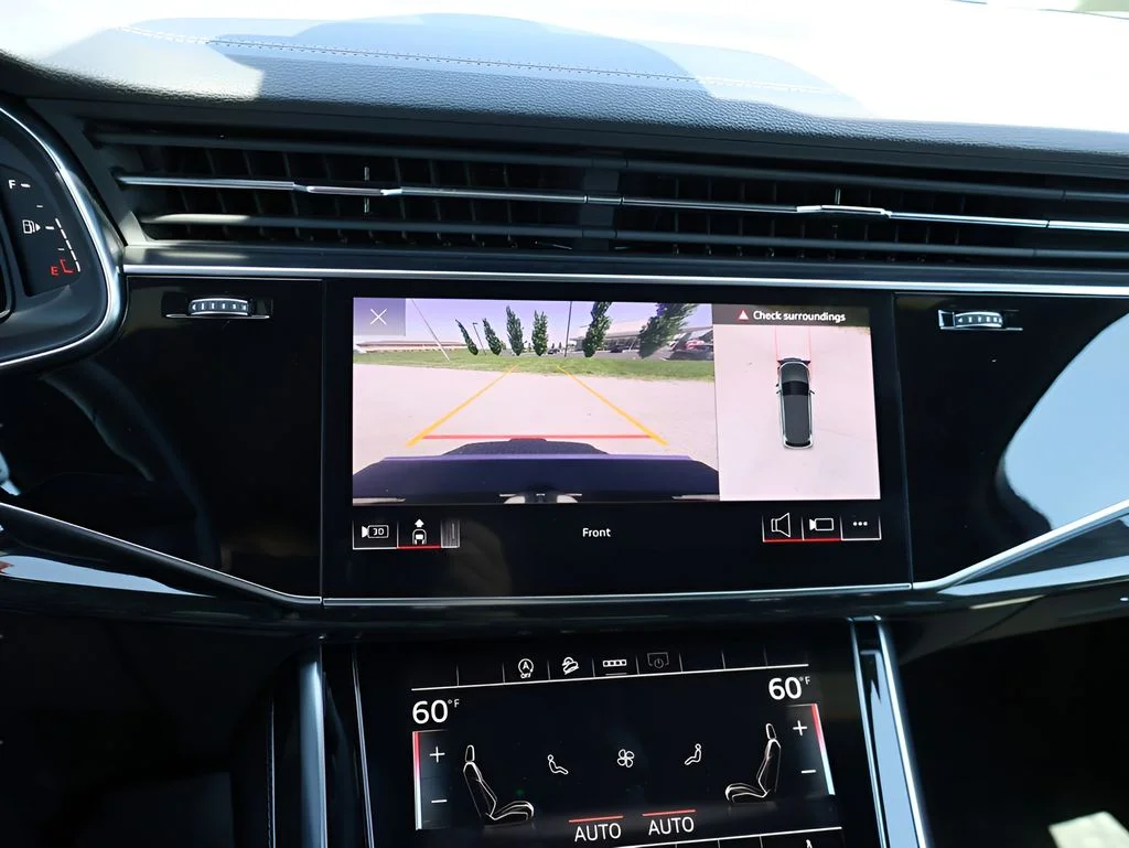 Used 2025  Audi 55 Premium Plus image 26