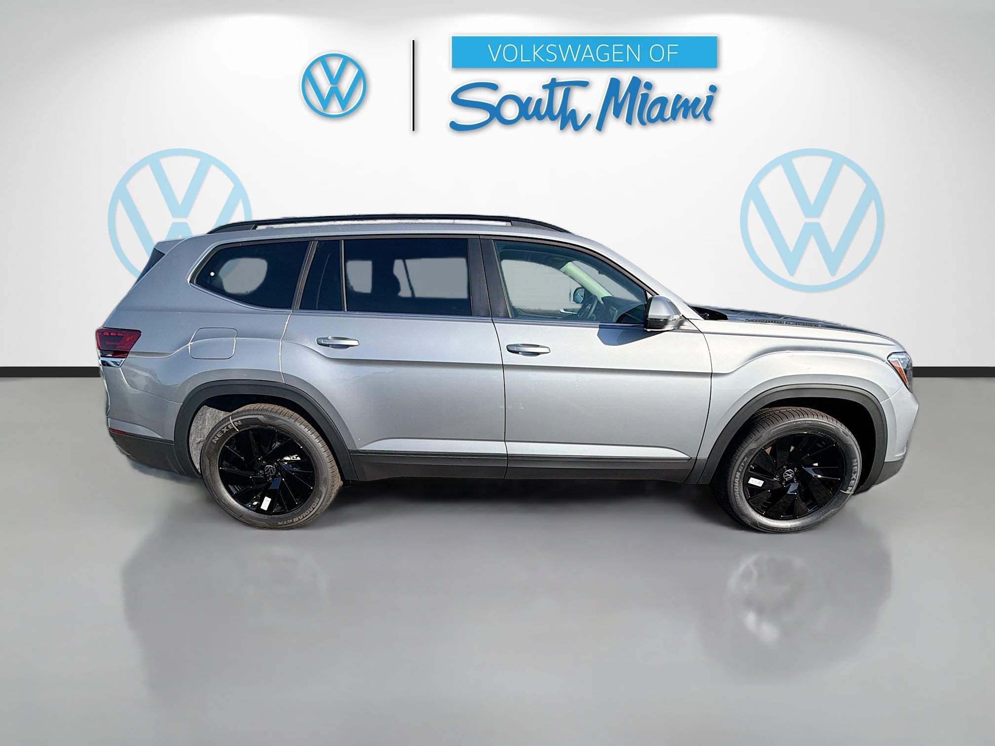 2026 Volkswagen Atlas SE w/Tech - Photo 8