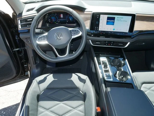 New 2026 Black Volkswagen 2.0T SE w/Technology image 9