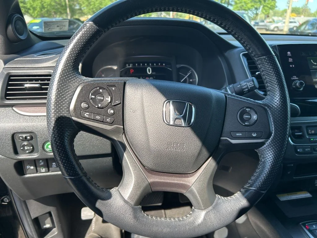 Used 2022 Black Honda EX-L image 13