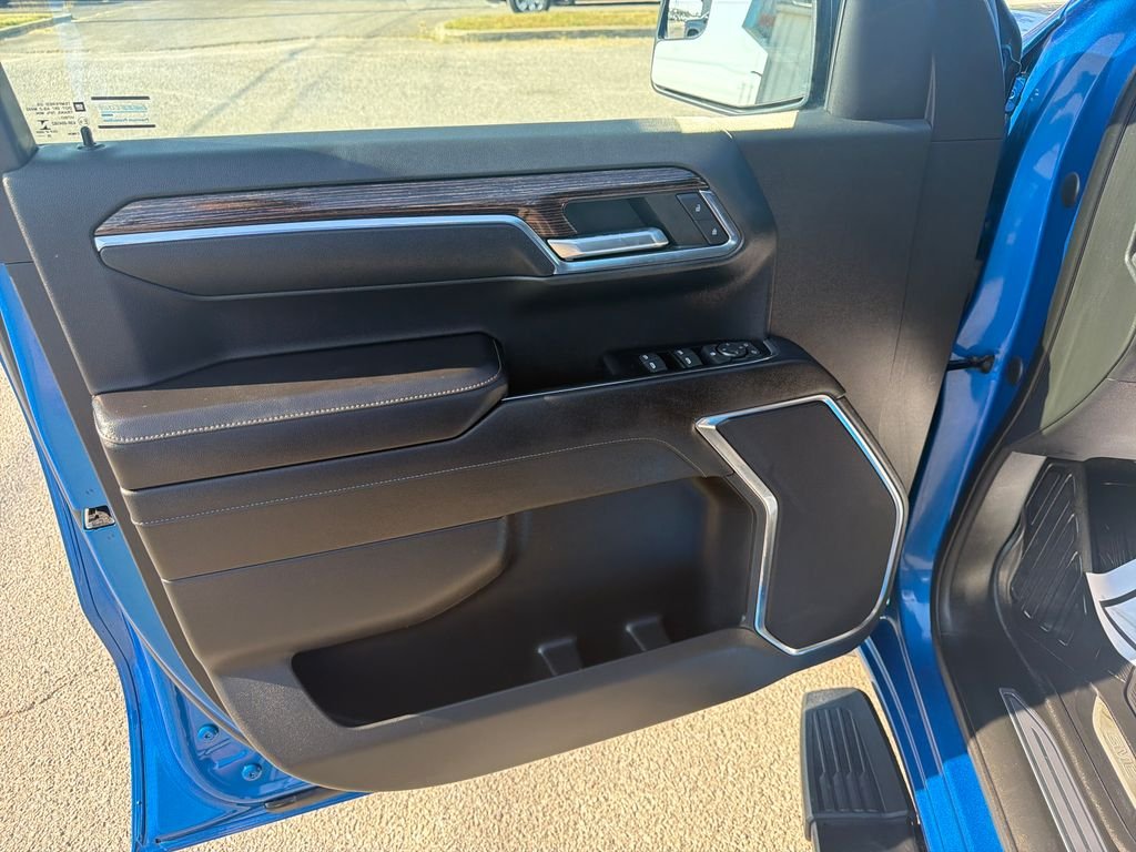 Certified Used 2023 Blue GMC Elevation image 12