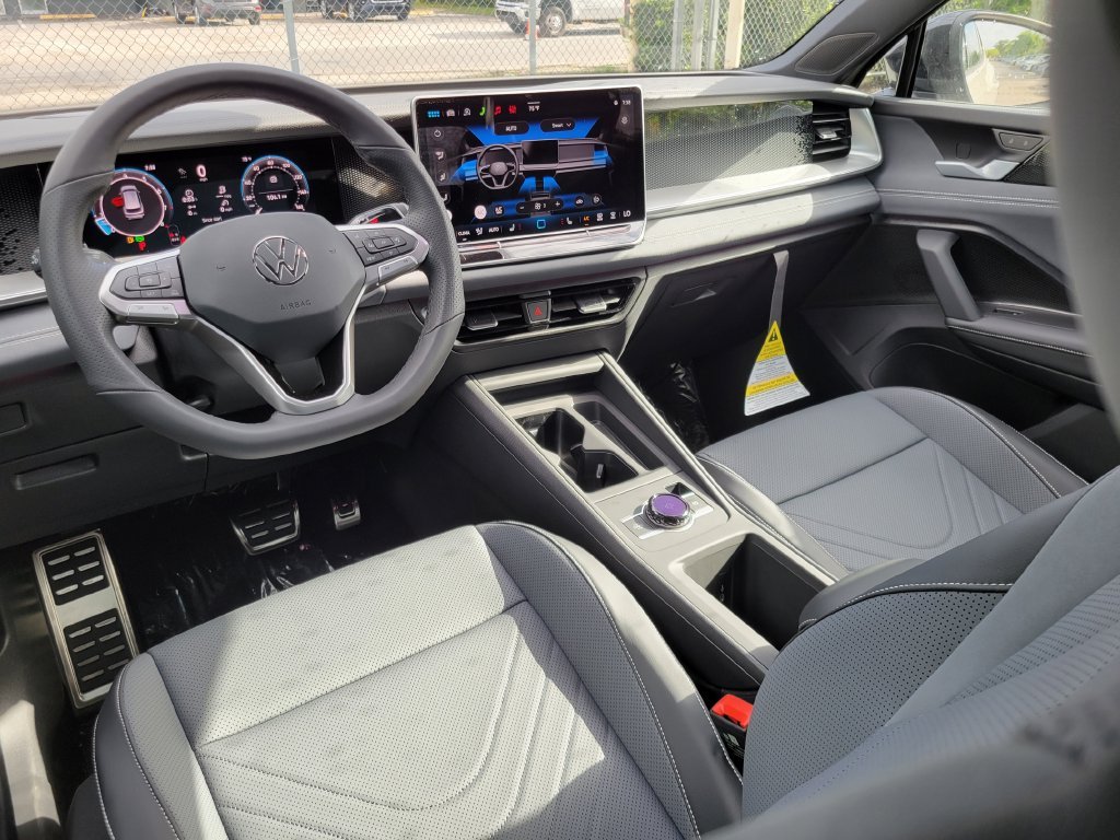 New 2026 Beige/tan Volkswagen SE R-Line Black image 8