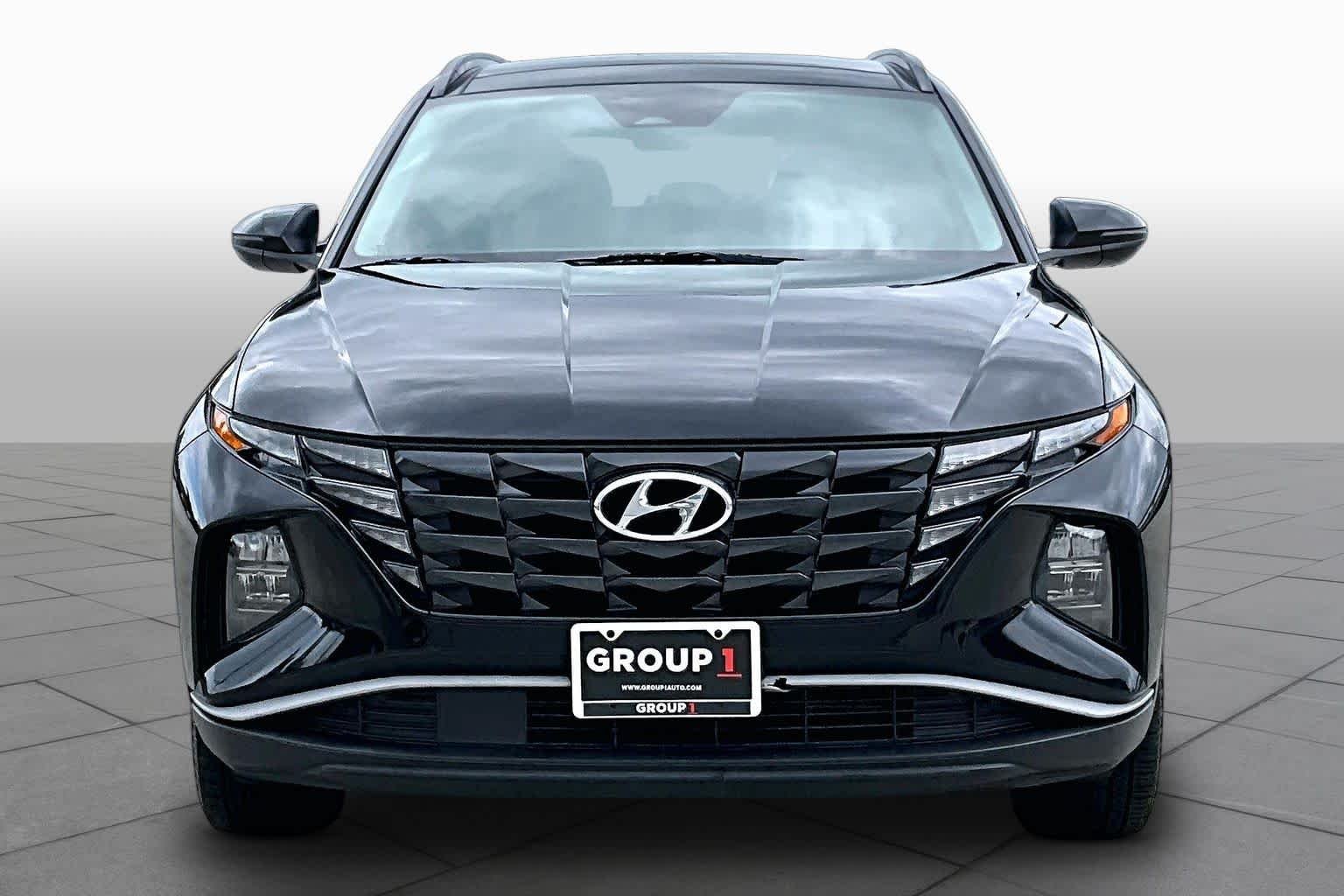Used 2022 Phantom Black Hyundai SEL Convenience image 4