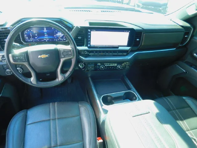 Used 2024 Gray Chevrolet High Country image 17