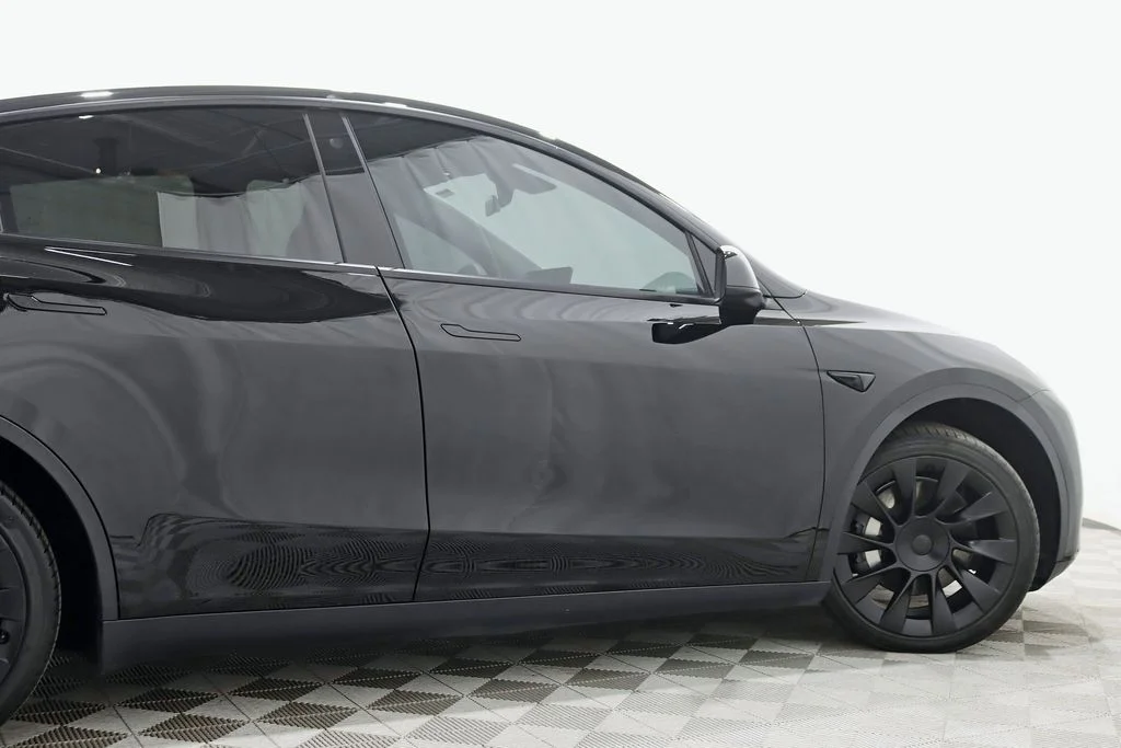 Used 2022 Black Tesla Long Range image 11