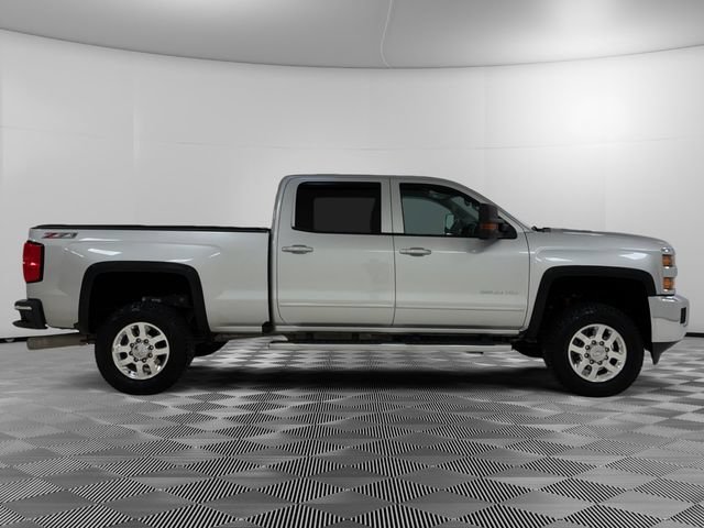 Certified Used 2016 SILVER ICE METALLIC Chevrolet LT image 6