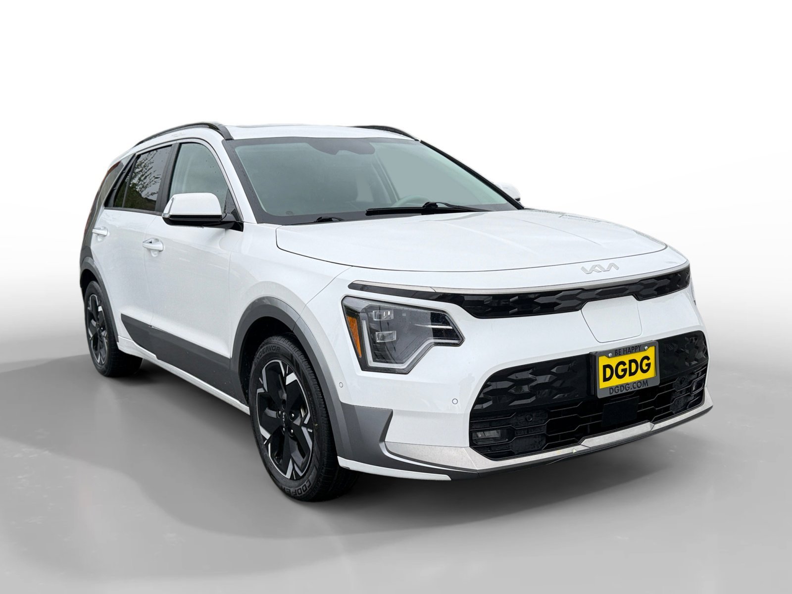 Used 2023 Snow White Pearl Kia Wave image 7