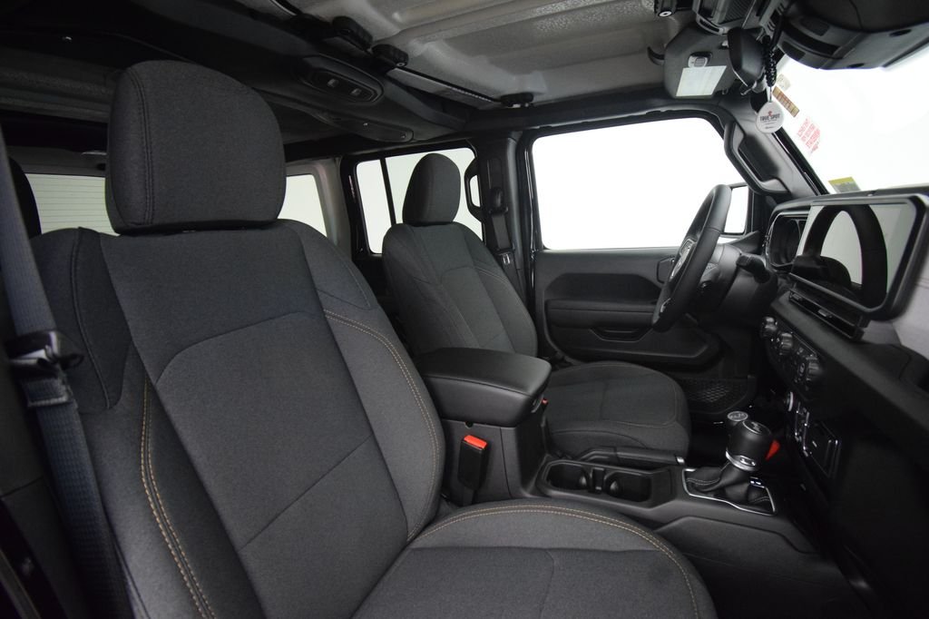 New 2026 Black Clear-Coat Exterior Paint Jeep Sport S image 16