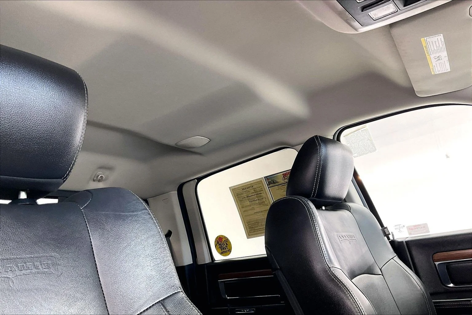 Used 2016 Granite Crystal Metallic Clearcoat Ram Laramie image 23