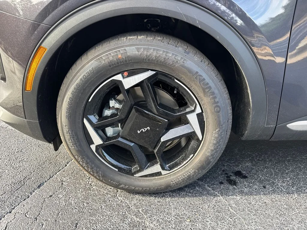 New 2026 Gray Kia EX image 9
