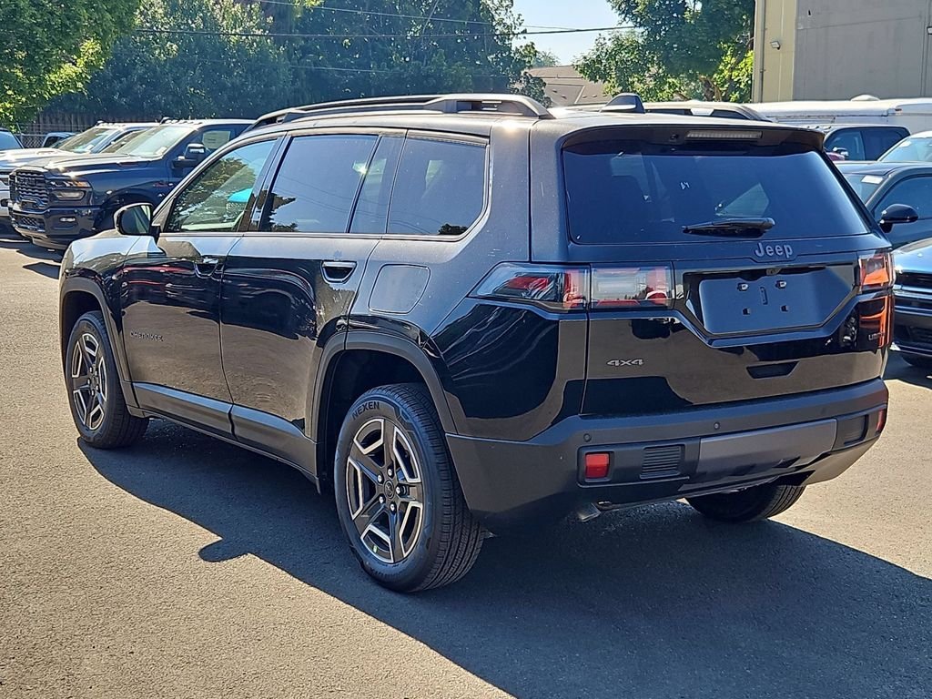 New 2026 Diamond Black Crystal Pearl-Coat Exterior Paint Jeep Limited image 5