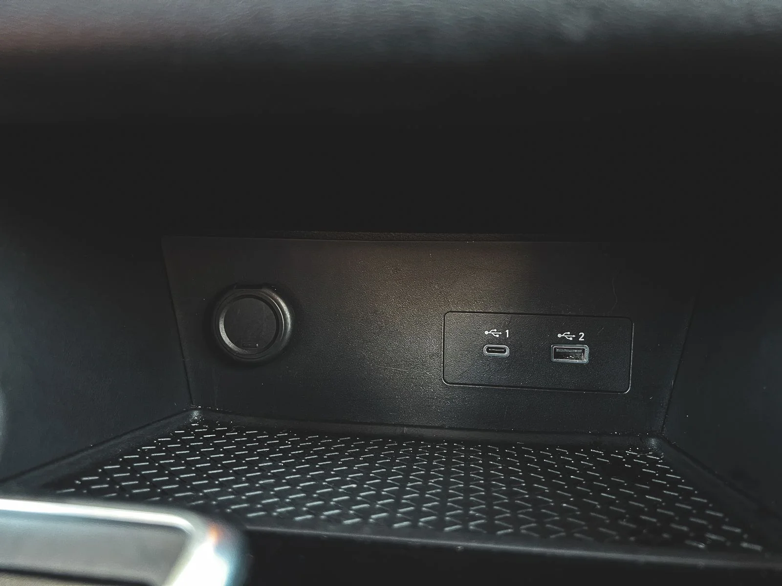 Used 2024 Gray Nissan SV image 23