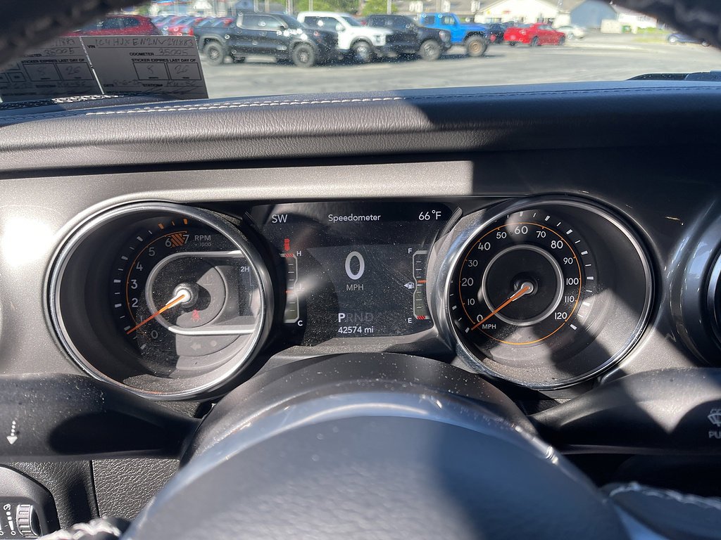 2022 Jeep Wrangler Unlimited Sahara - Photo 26
