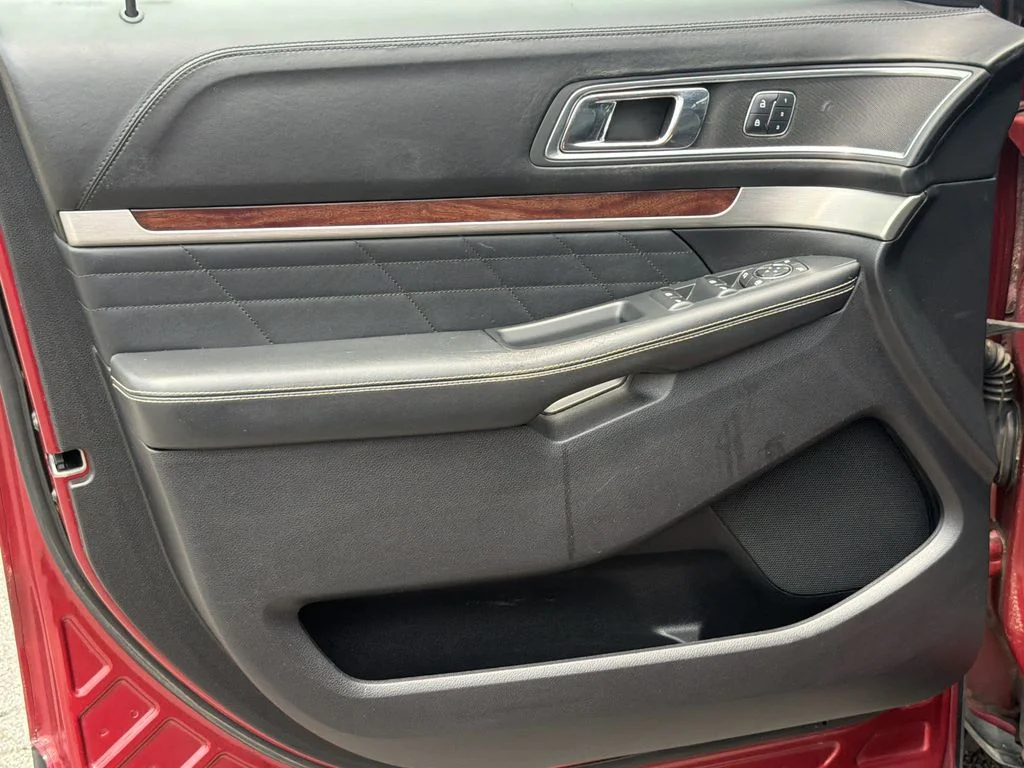 Used 2018 Red Ford Platinum image 13