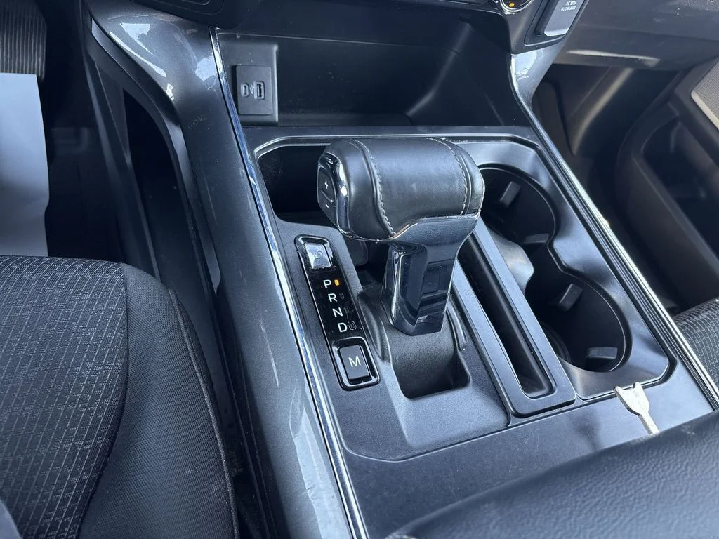Used 2022 Gray Ford XLT image 23