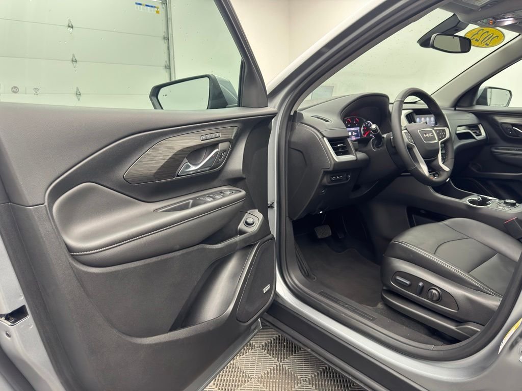 Used 2023 Sterling Metallic GMC SLT image 16