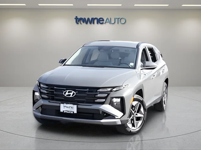 Used 2025 Gray Hyundai SEL Convenience image 9