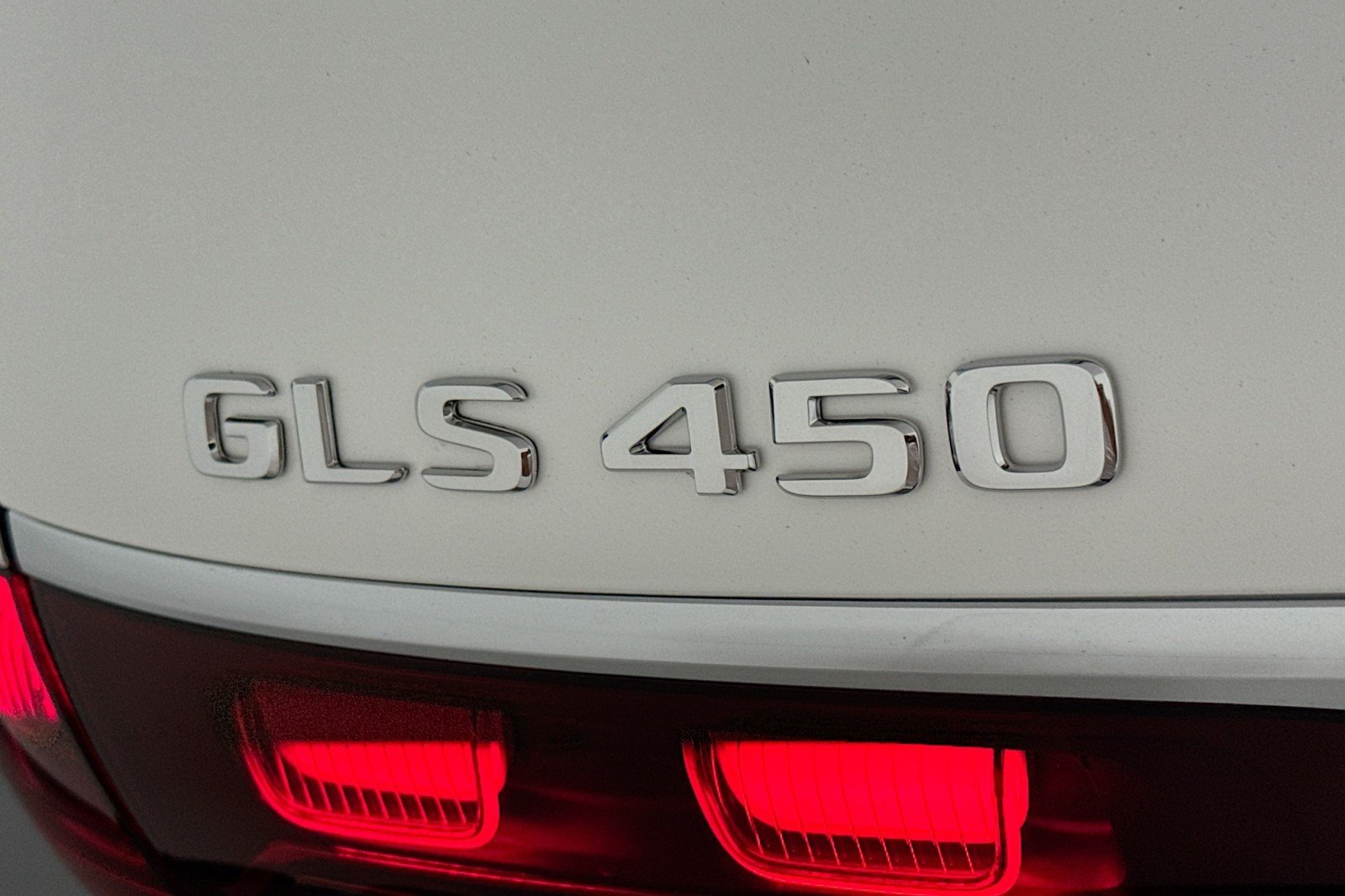 New 2026 Polar White Mercedes-Benz GLS 450 4MATIC® SUV image 9