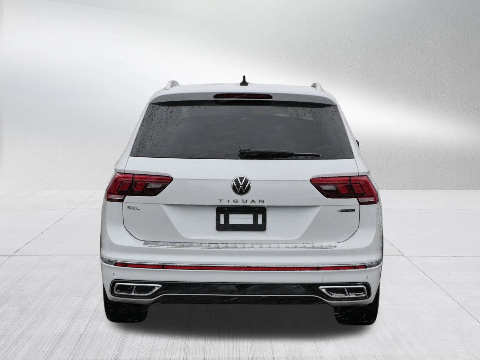 Used 2022 Oryx White Pearl Volkswagen SEL R-Line image 6