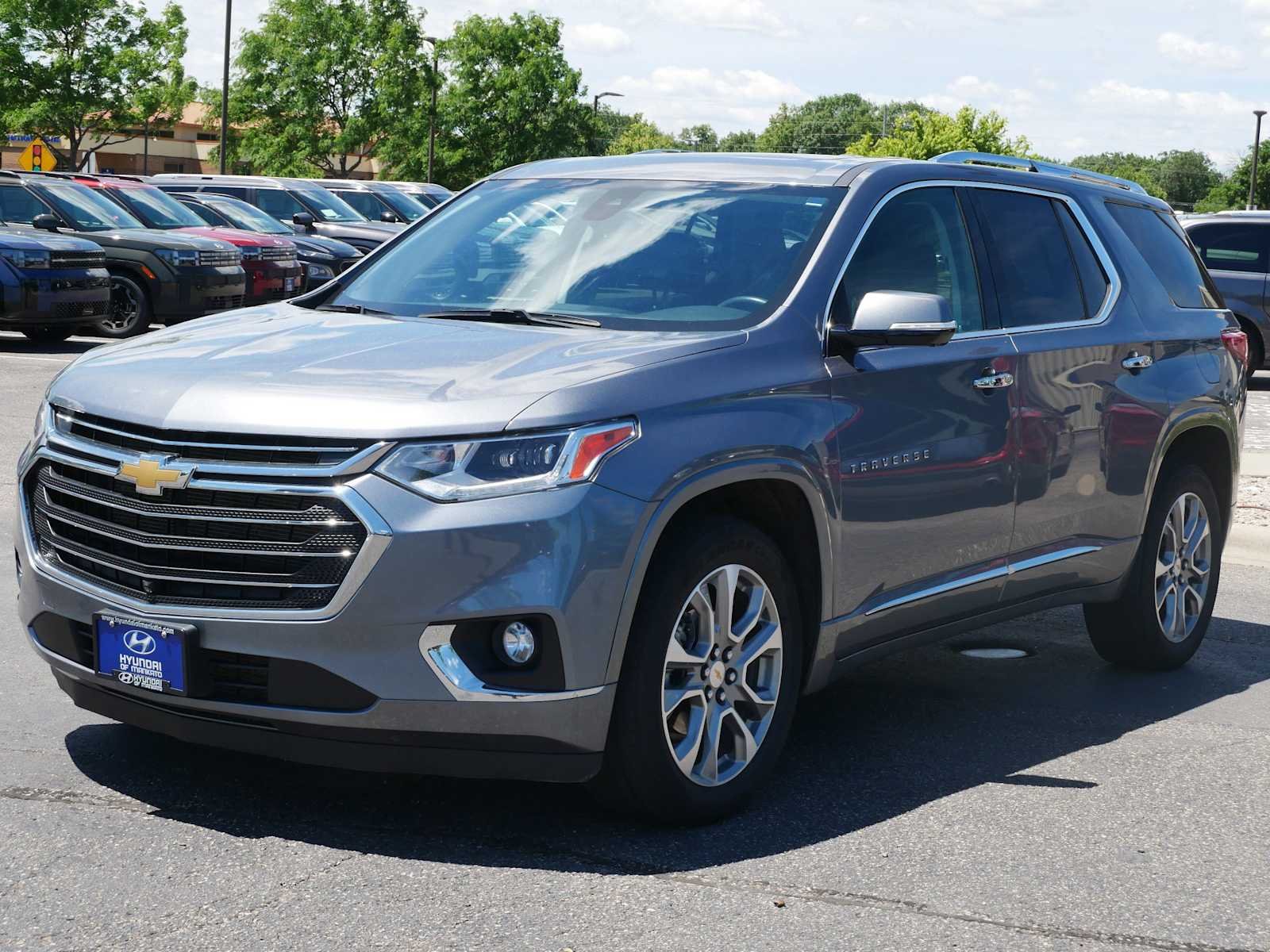 Used 2021 Chevrolet Traverse Premier with VIN 1GNEVKKW9MJ103283 for sale in Mankato, Minnesota
