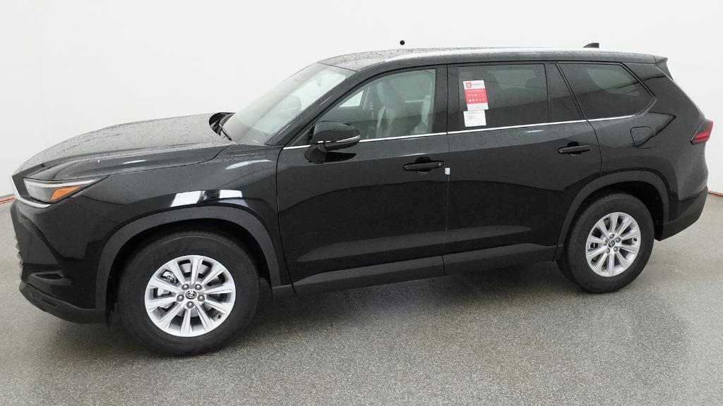 New 2026 Midnight Black Metallic Toyota XLE image 16