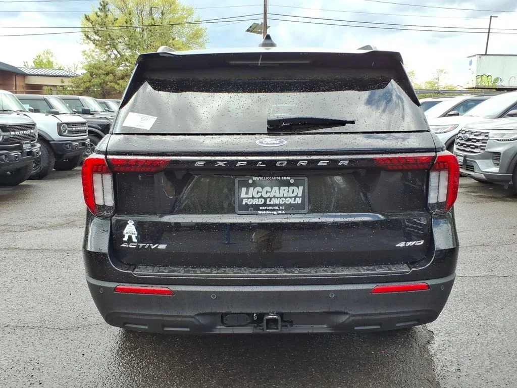 New 2026 Agate Black Metallic Ford Active image 5