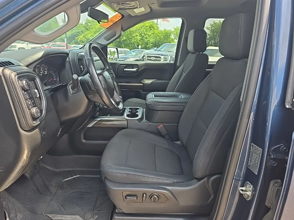 2019 Chevrolet Silverado 1500 RST - Photo 6