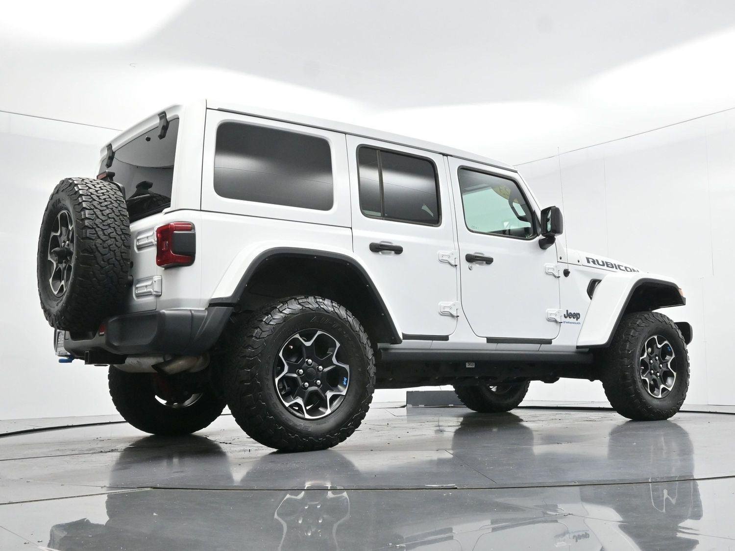 Used 2023 Bright White Clearcoat Jeep Rubicon image 52