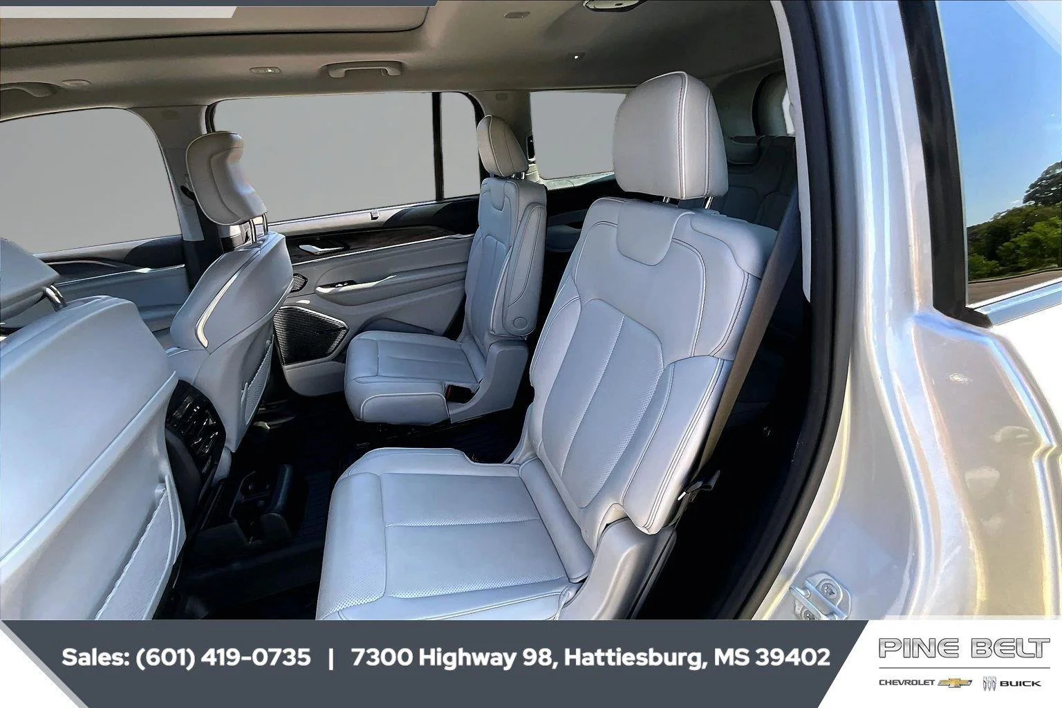 Used 2021 Silver Zynith Jeep Overland image 19