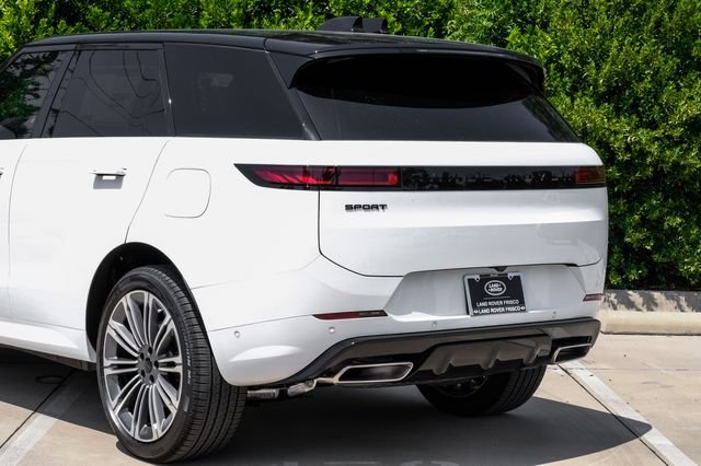 New 2026 White Land Rover Dynamic SE image 15