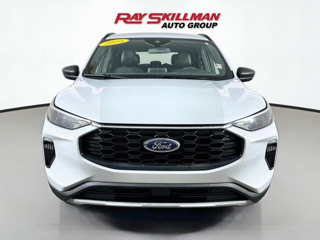 2025 Ford Escape ST-Line - Photo 2