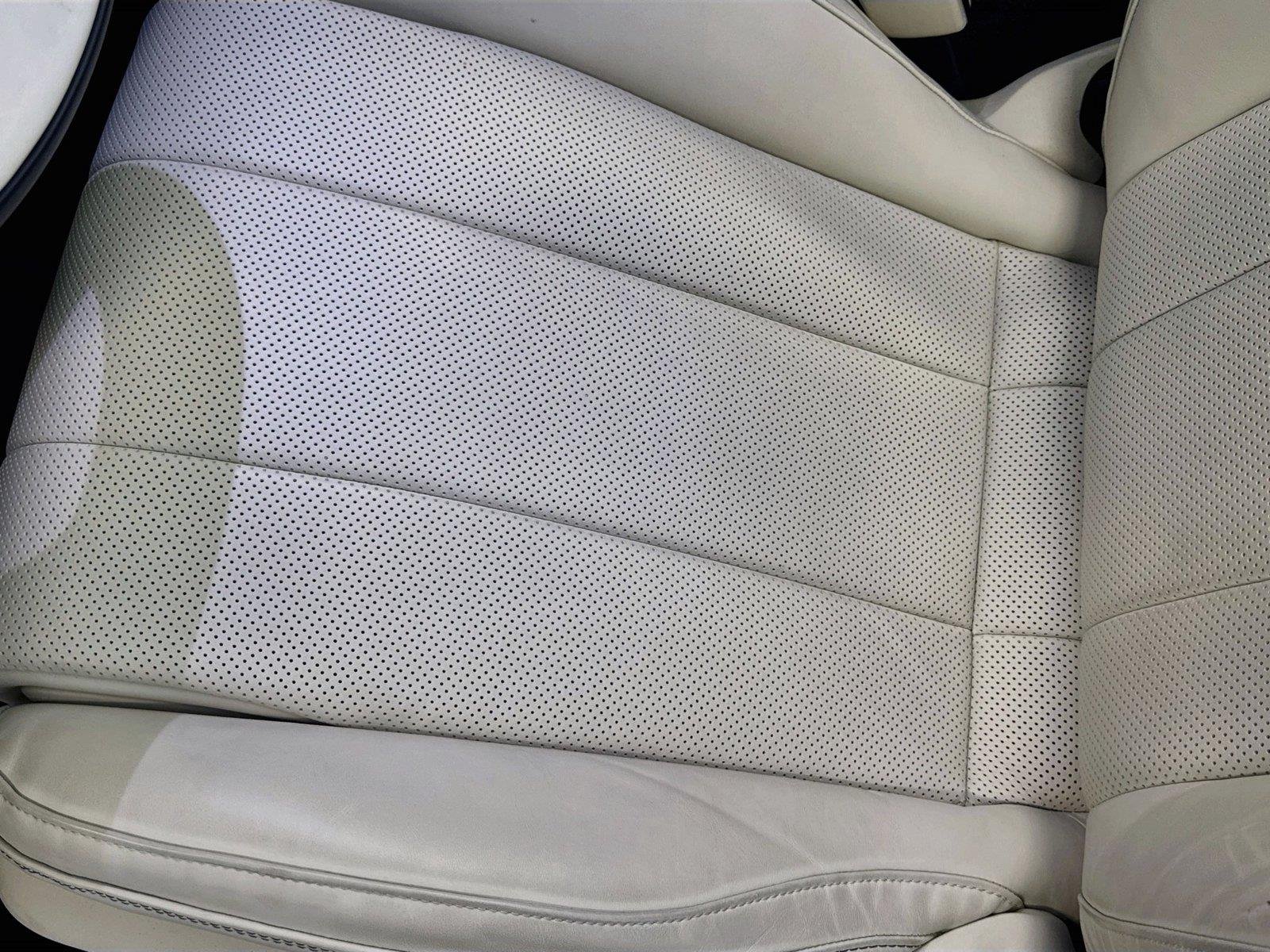Used 2024 Dark Sapphire Metallic Bentley GT V8 image 20