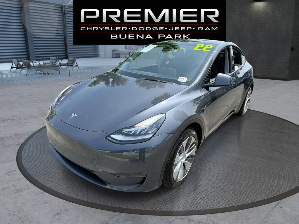 2022 Tesla Model Y Long Range Dual Motor All-Wheel Drive's photo