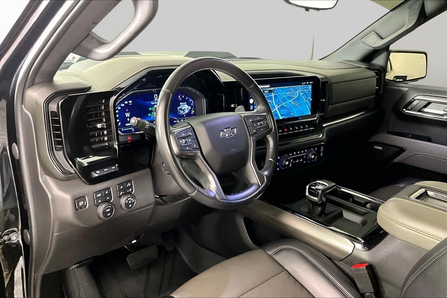 Used 2022 Black Chevrolet ZR2 image 17