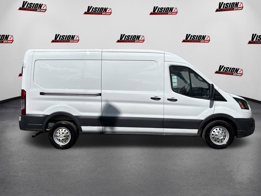 Used 2025 White Ford Base image 4