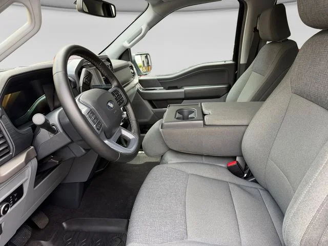Used 2024 Agate Black Metallic Ford XLT image 10