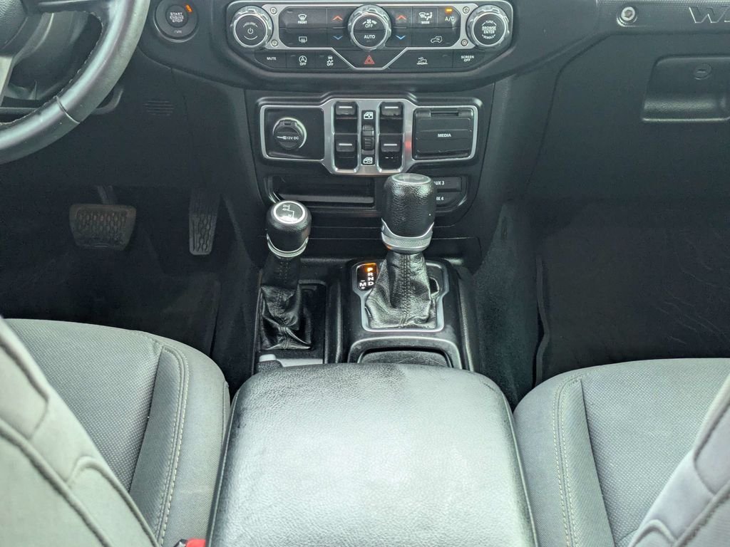 Used 2022 White Jeep Unlimited Willys image 17