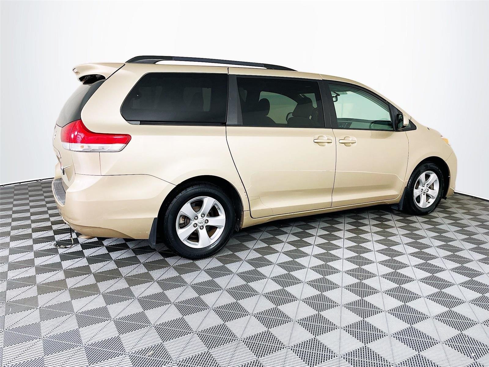 Used 2011 Sandy Beach Metallic Toyota LE image 11