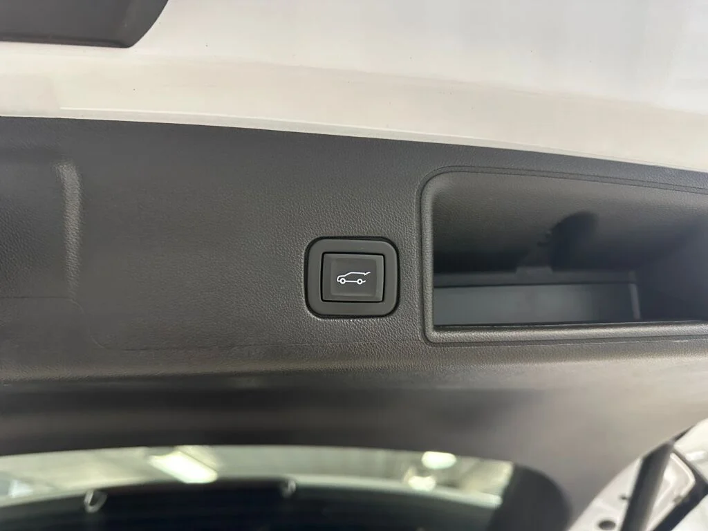 2023 GMC Terrain Denali - Photo 29