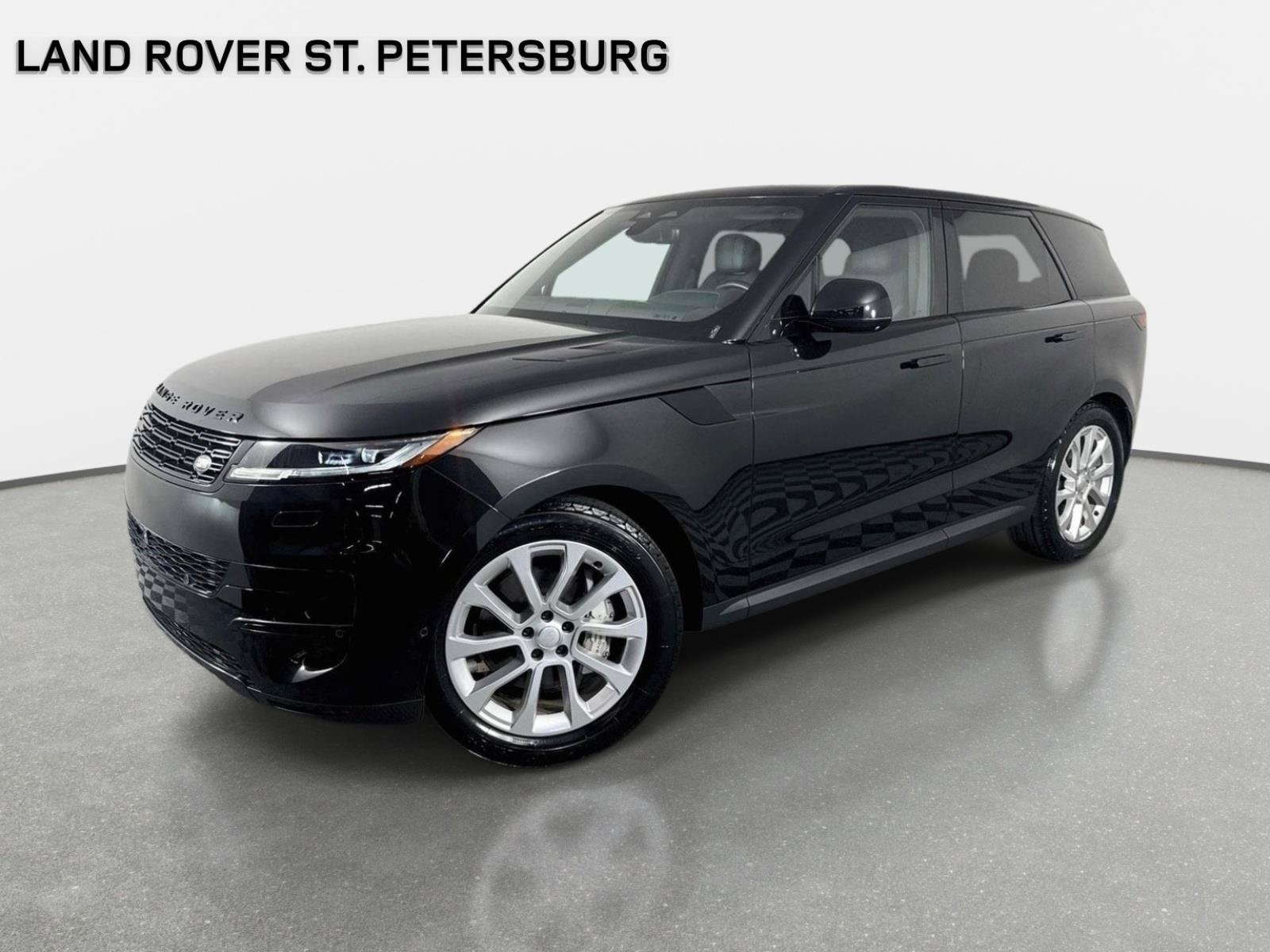 Used 2025 Santorini Black Metallic Land Rover SE image 1