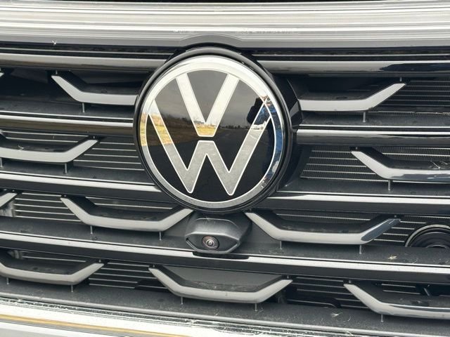 New 2026 Silver Mist Metallic Volkswagen 2.0T SEL Premium R-Line image 9
