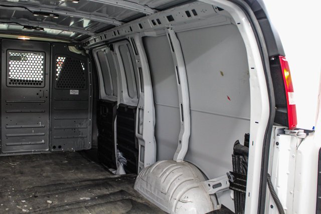 2021 Chevrolet Express Cargo Work Van - Photo 12