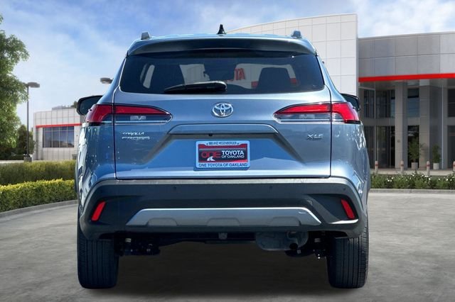 Used 2025  Toyota XLE image 5
