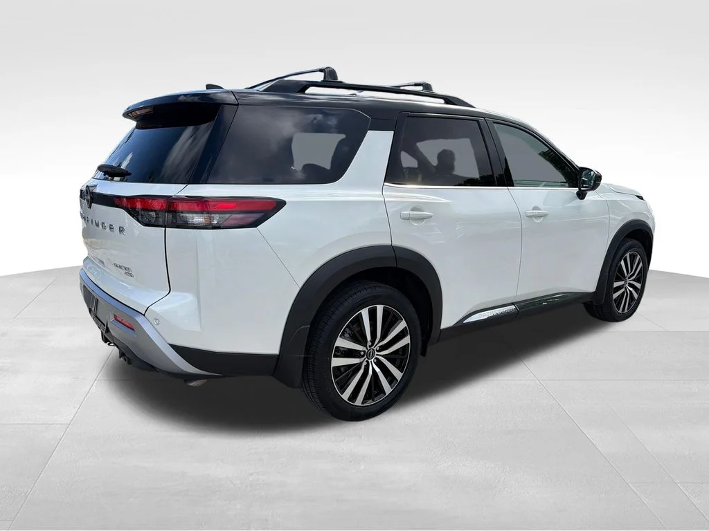 2024 Nissan Pathfinder Platinum - Photo 11